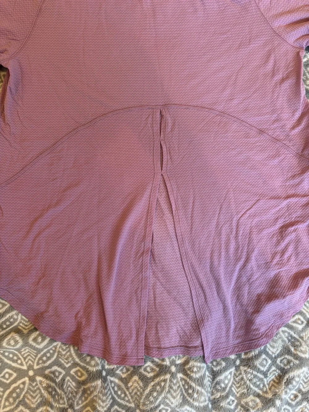 Lululemon Open Up Tie Back Tee
Jubilee W3BP2S ~2 - Picture 7 of 8